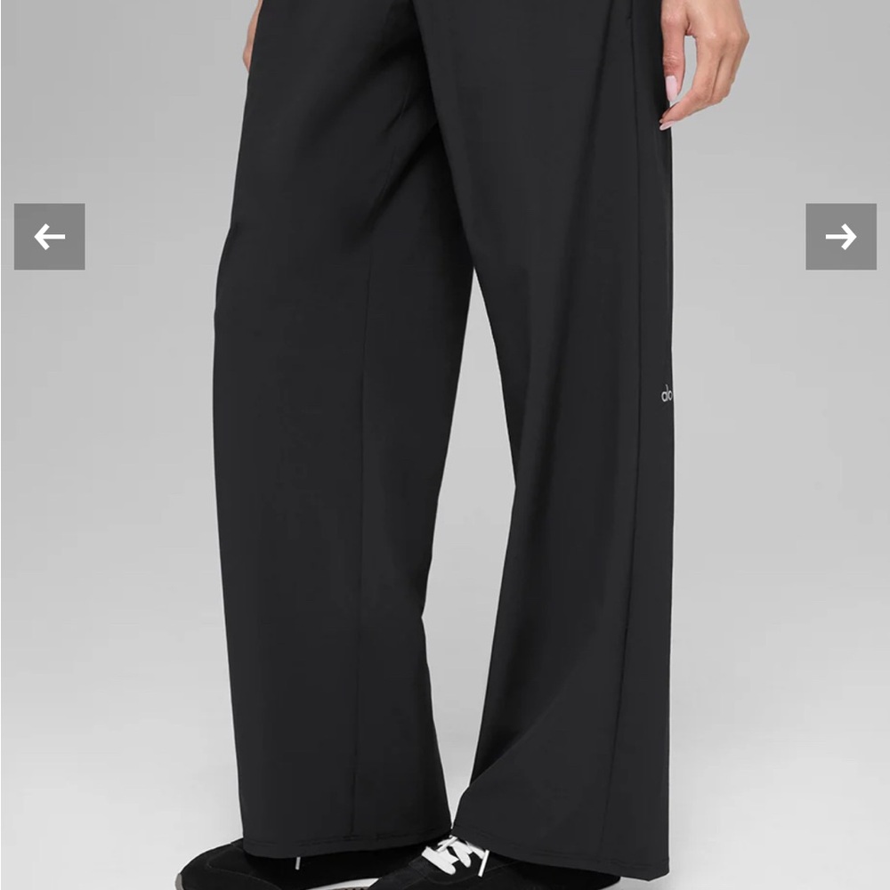 ALO Yoga Black Womans Pants